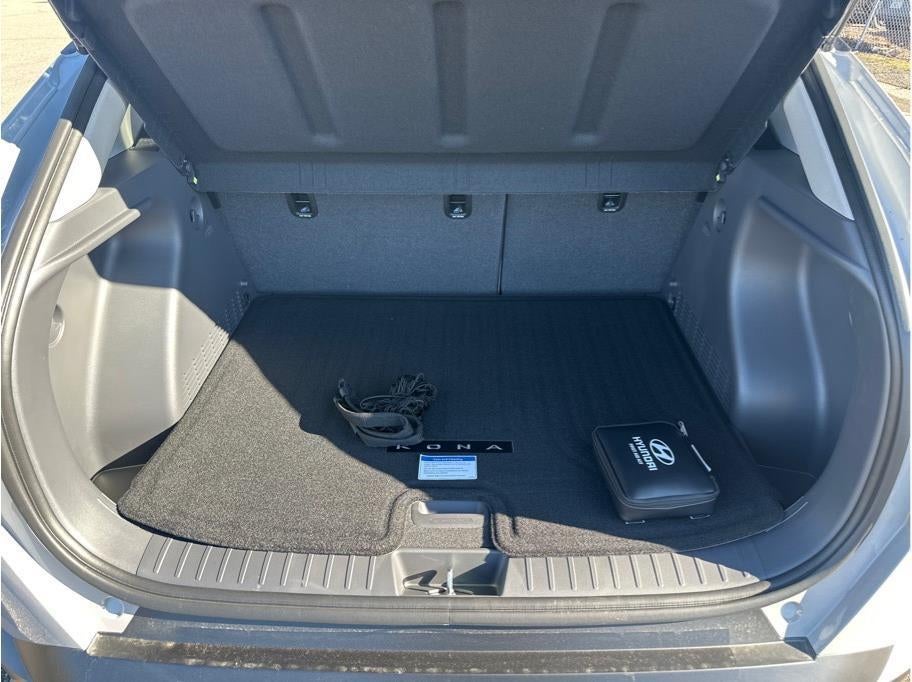 2026 Hyundai KONA SEL Premium FWD