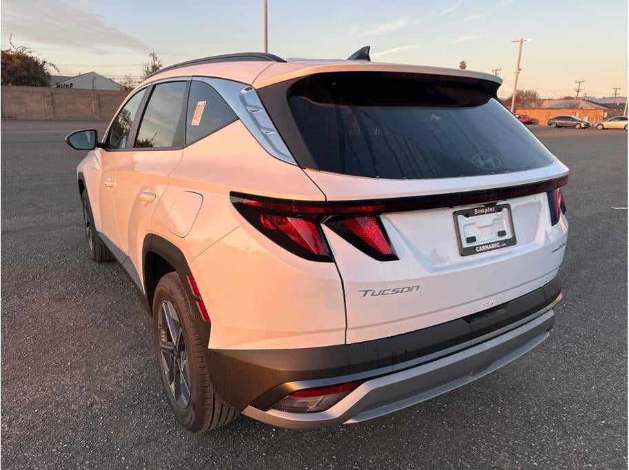 2026 Hyundai TUCSON HYBRID SEL AWD