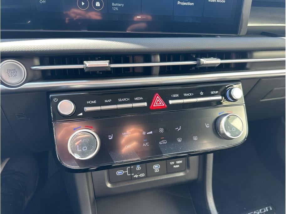 2026 Hyundai TUCSON PHEV SEL