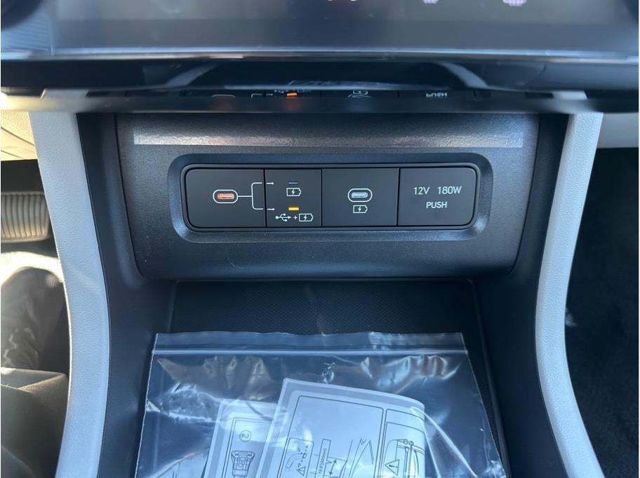 2026 Hyundai TUCSON PHEV SEL