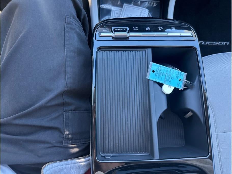 2026 Hyundai TUCSON PHEV SEL