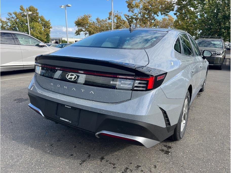 2026 Hyundai SONATA SE