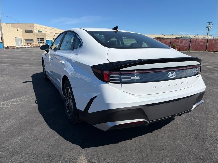 2026 Hyundai SONATA HEV Blue