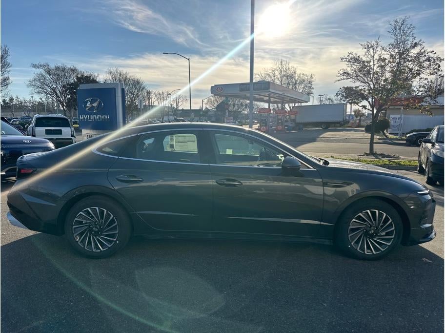 2026 Hyundai SONATA HEV SEL