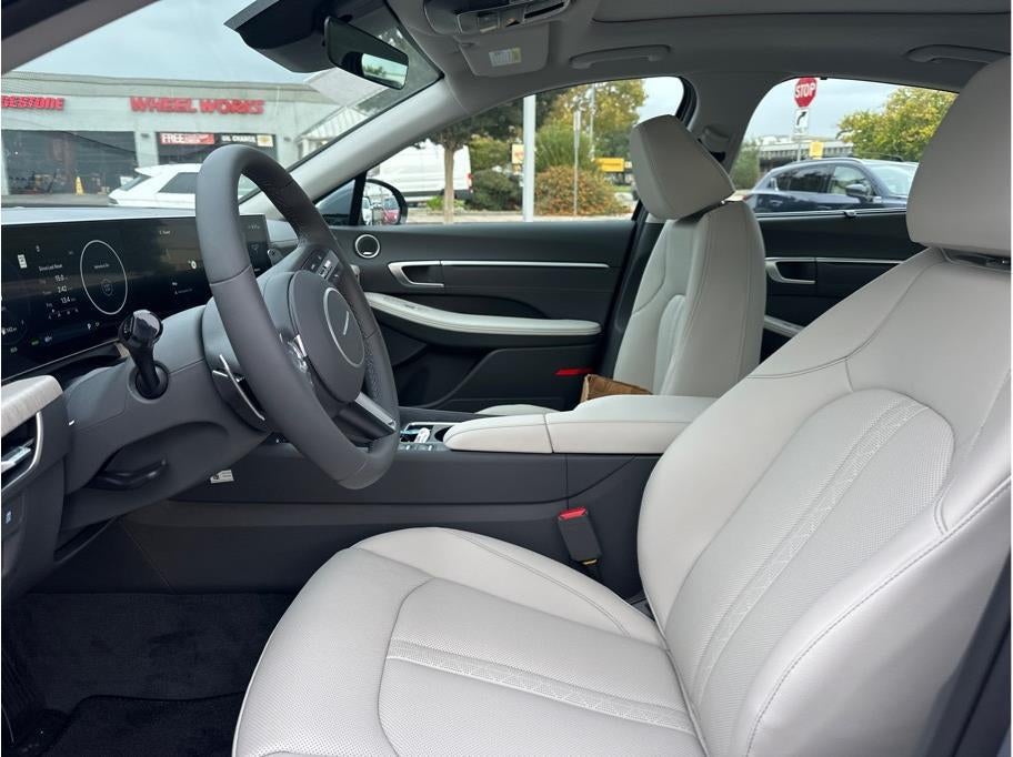 2026 Hyundai SONATA HEV Limited