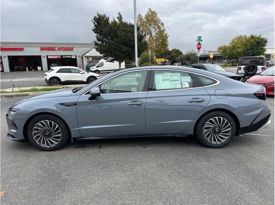 2026 Hyundai SONATA HEV Limited