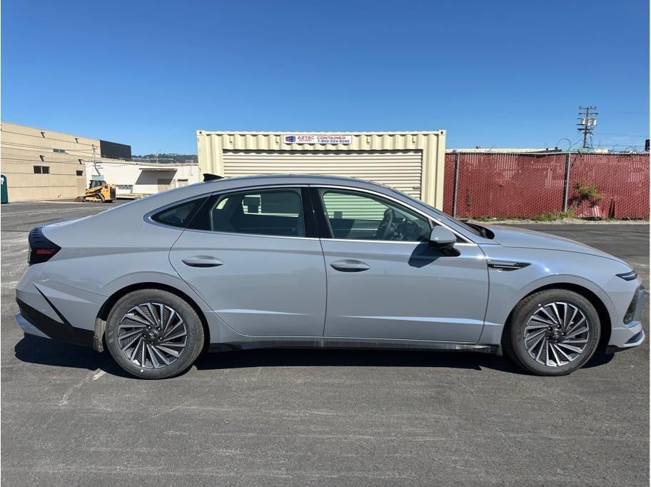 2026 Hyundai SONATA HEV Limited