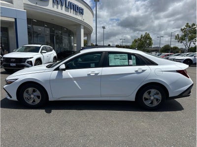2026 Hyundai ELANTRA SE