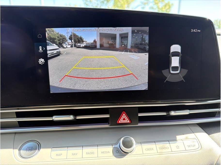 2023 Hyundai ELANTRA HYBRID Limited HEV Sedan 4D