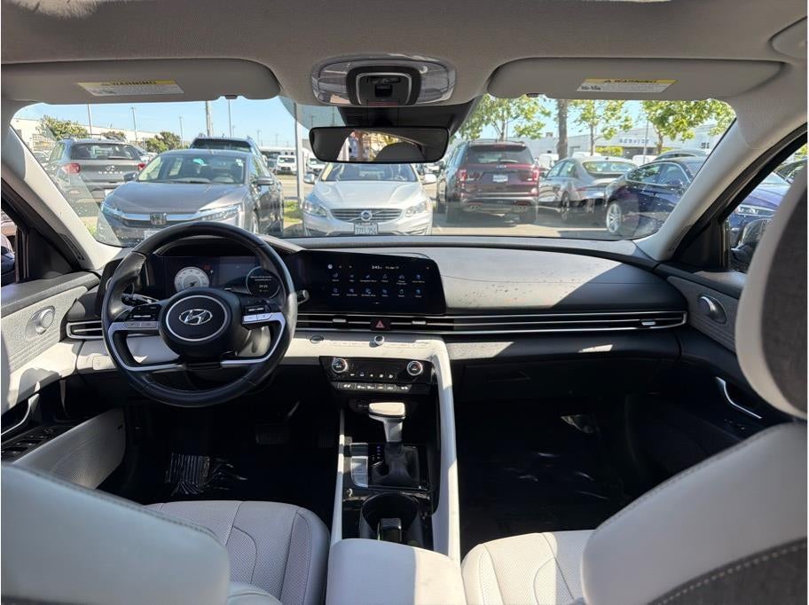 2023 Hyundai ELANTRA HYBRID Limited HEV Sedan 4D