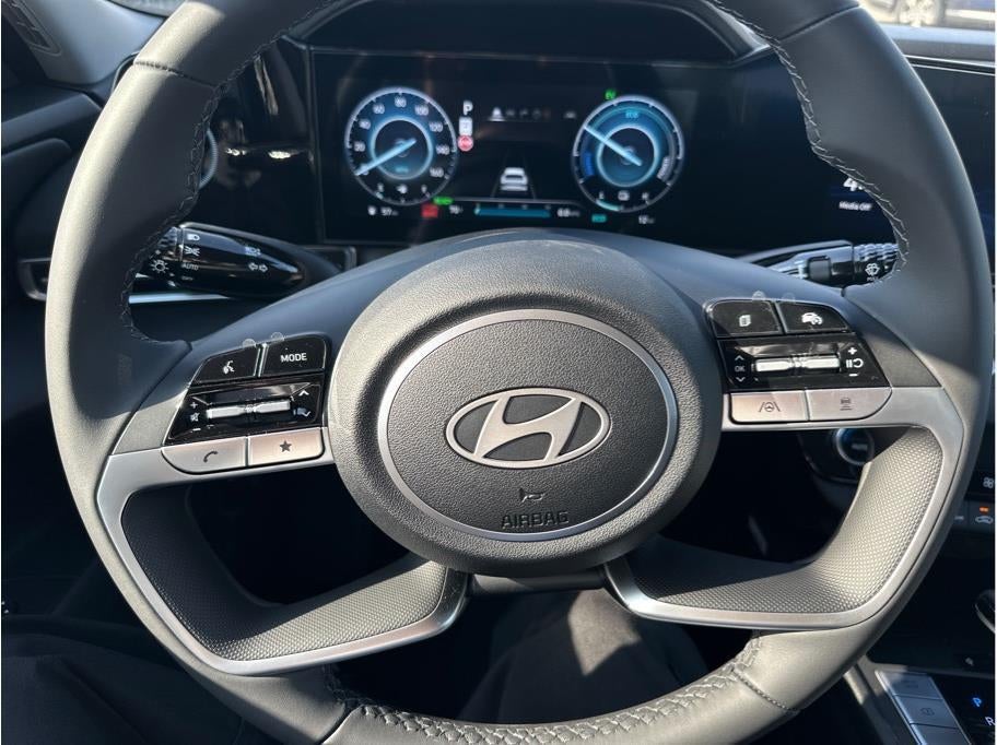 2025 Hyundai ELANTRA HEV Limited