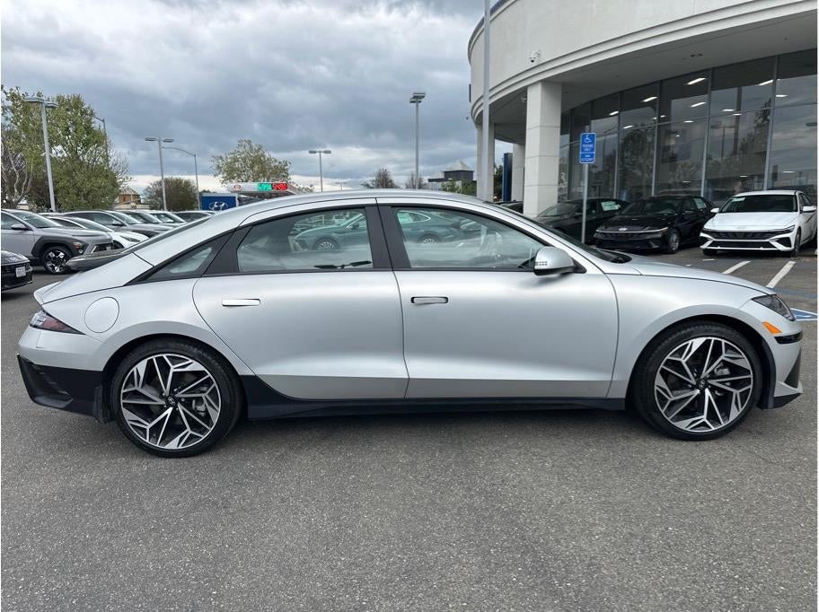 2024 Hyundai IONIQ 6 SEL Sedan 4D