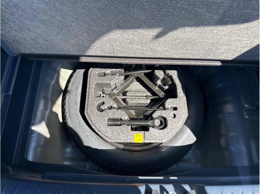 2024 Hyundai VENUE Limited Sport Utility 4D