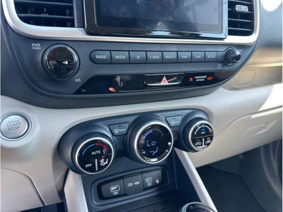 2024 Hyundai VENUE Limited Sport Utility 4D