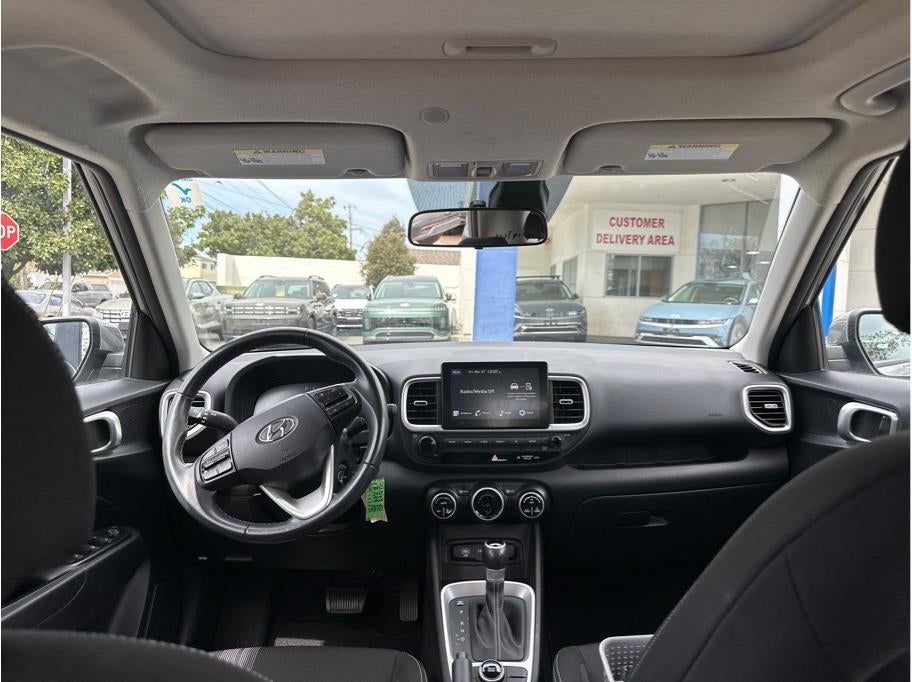 2023 Hyundai VENUE SEL Sport Utility 4D