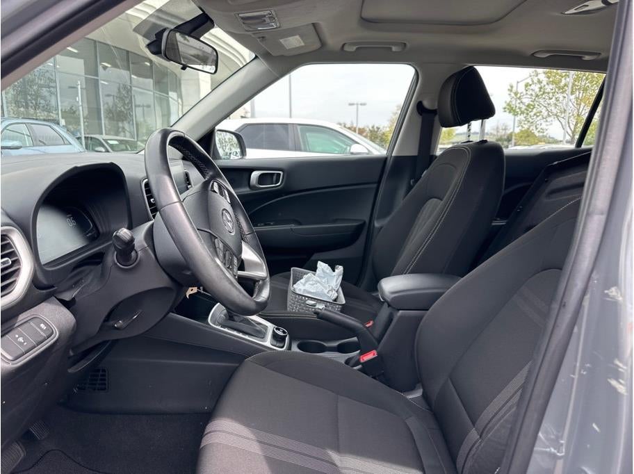 2023 Hyundai VENUE SEL Sport Utility 4D