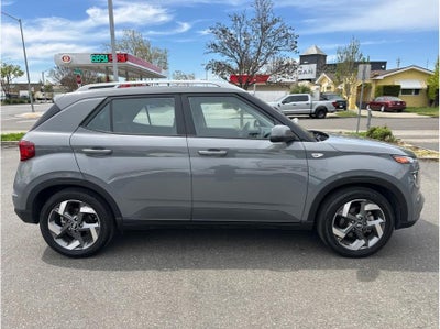 2023 Hyundai VENUE SEL Sport Utility 4D