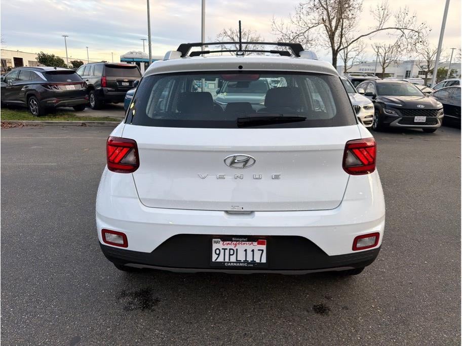2025 Hyundai VENUE SEL Sport Utility 4D