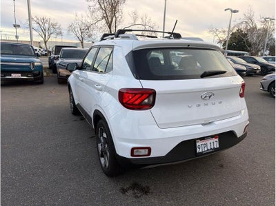 2025 Hyundai VENUE SEL Sport Utility 4D