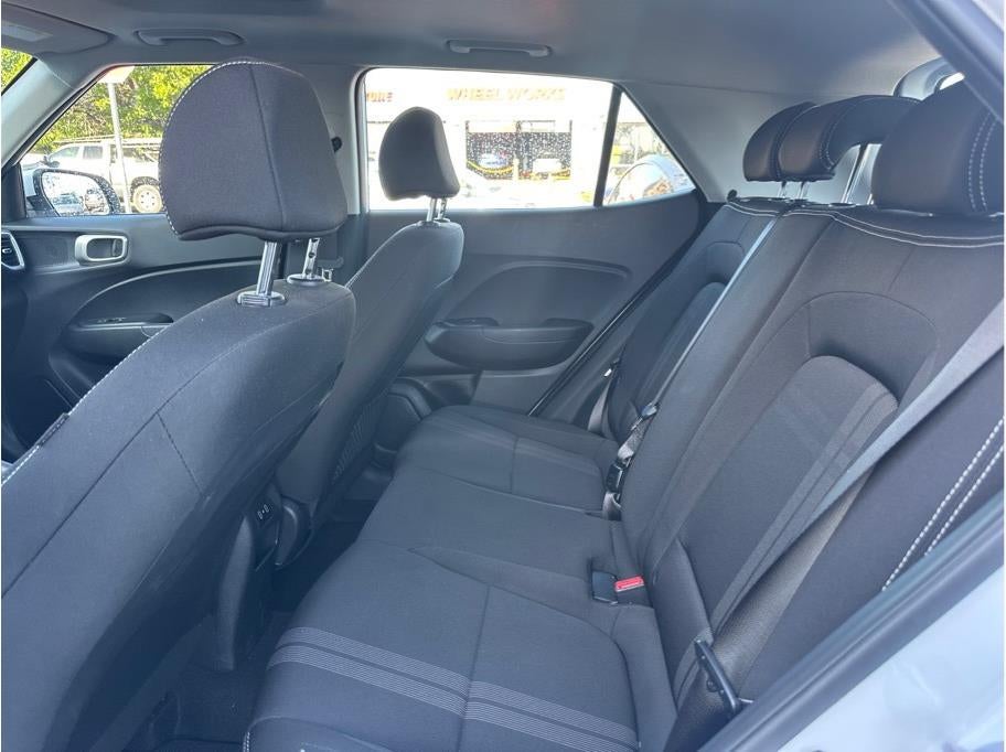 2025 Hyundai VENUE SEL Sport Utility 4D