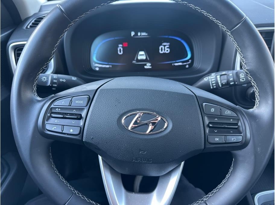 2025 Hyundai VENUE SEL Sport Utility 4D