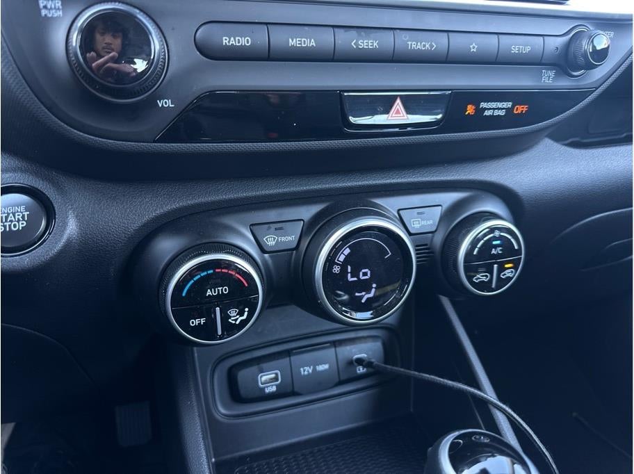 2025 Hyundai VENUE SEL Sport Utility 4D