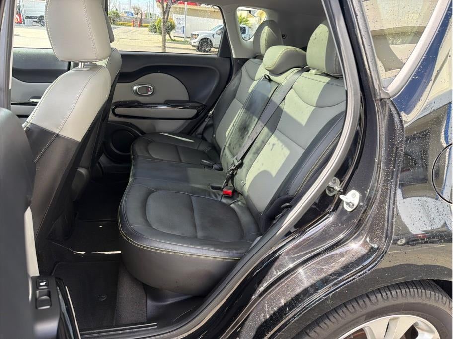 2016 Kia Soul + Wagon 4D