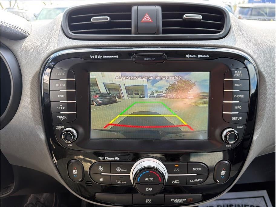 2016 Kia Soul + Wagon 4D