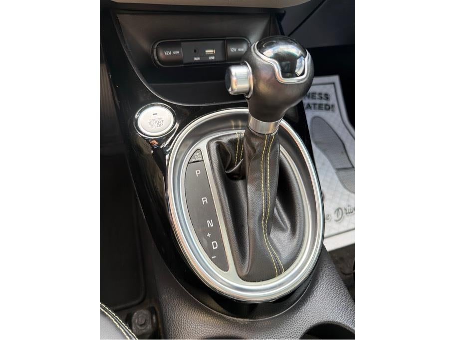 2016 Kia Soul + Wagon 4D