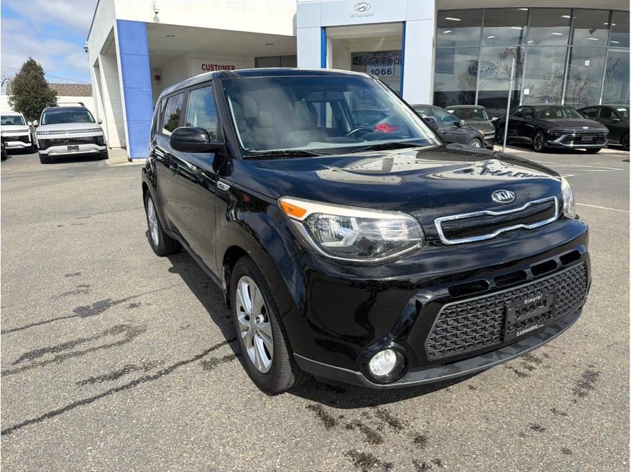 2016 Kia Soul + Wagon 4D