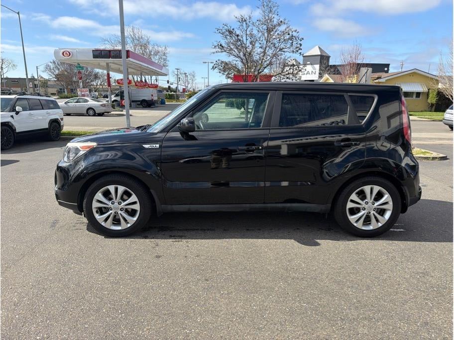 2016 Kia Soul + Wagon 4D