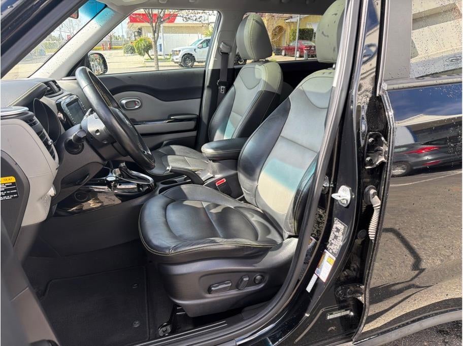 2016 Kia Soul + Wagon 4D